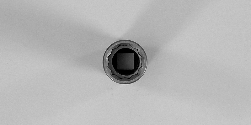 28 mm 12-Point Deepwell Socket - 1/2" Drive